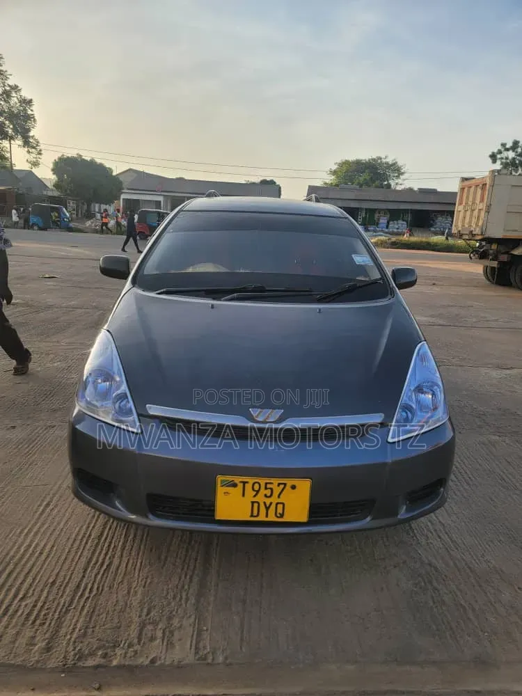 Toyota Wish 2005 Gray