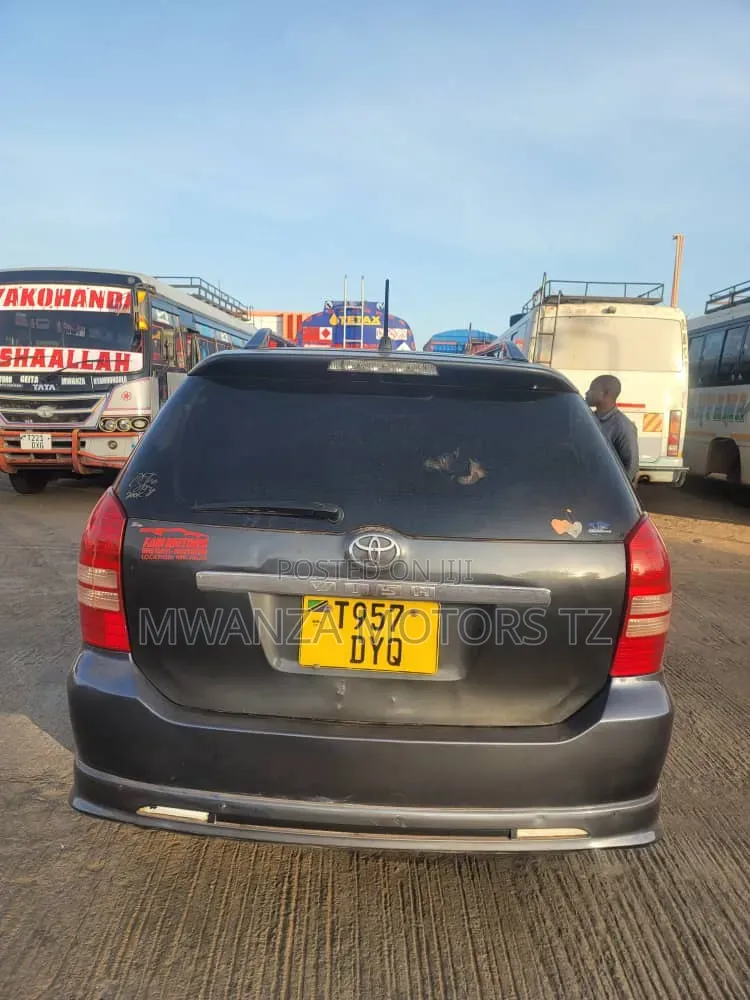 Toyota Wish 2005 Gray