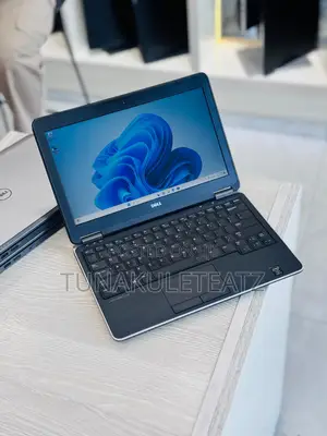 Laptop Dell Latitude E7240 8GB Intel Core i5 SSD 256GB