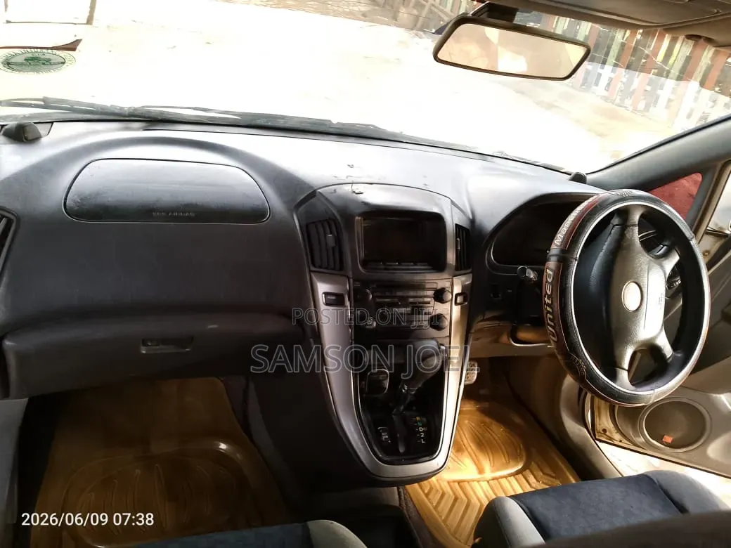 Toyota Harrier 2002 Pearl