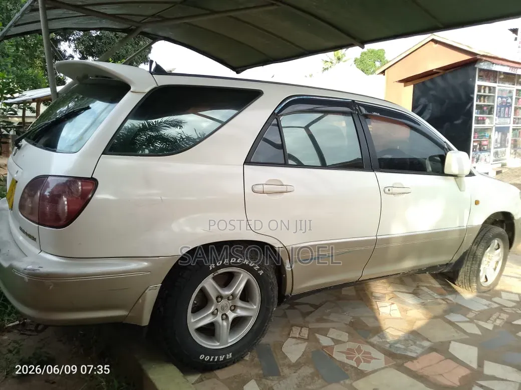 Toyota Harrier 2002 Pearl