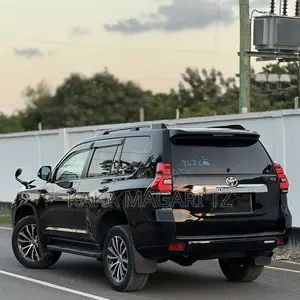 Toyota Land Cruiser Prado 2019 Black