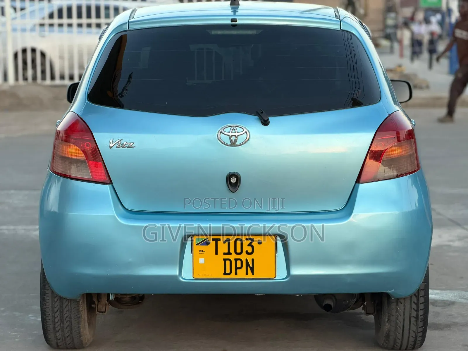 Toyota Vitz 2004 Blue