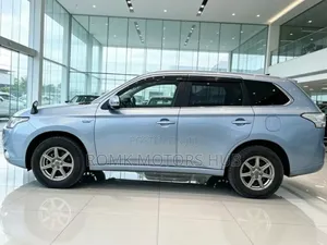 Mitsubishi Outlander 2015 Blue