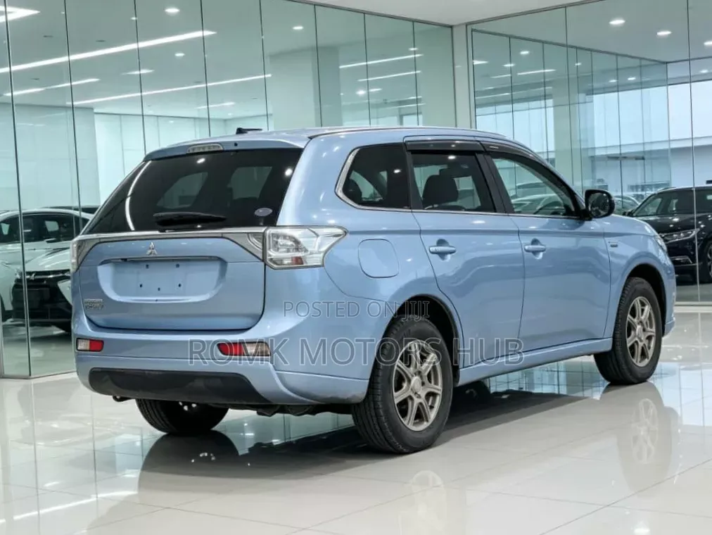 Mitsubishi Outlander 2015 Blue