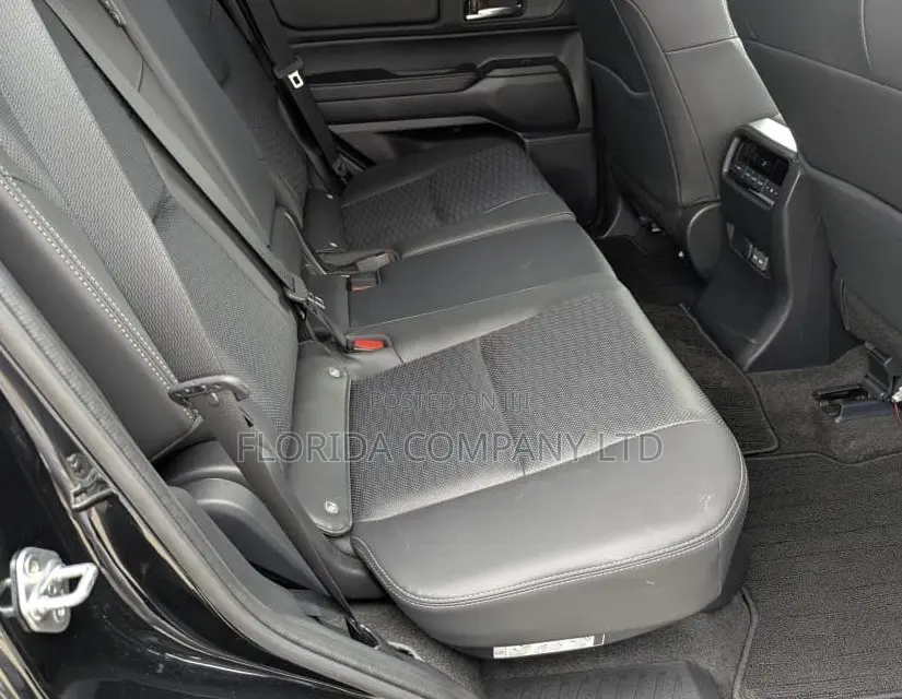 Toyota Land Cruiser 2025 Black