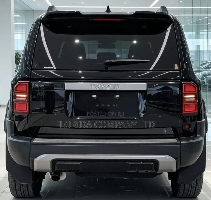Toyota Land Cruiser 2025 Black