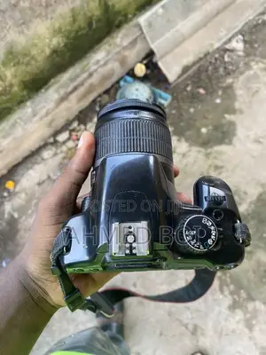 Canon Eos 450d DSLR Camera