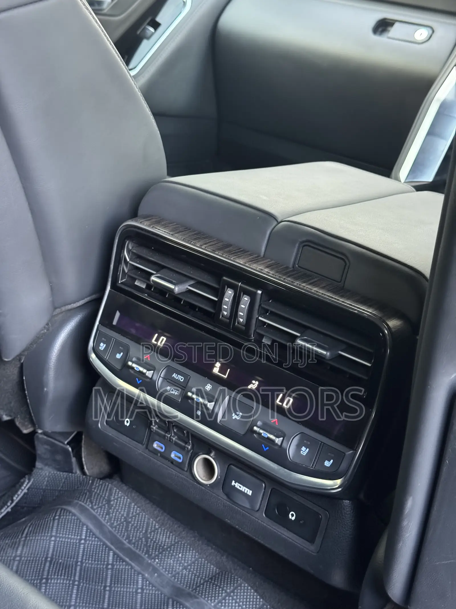 Toyota Land Cruiser LC300 2023 Blue