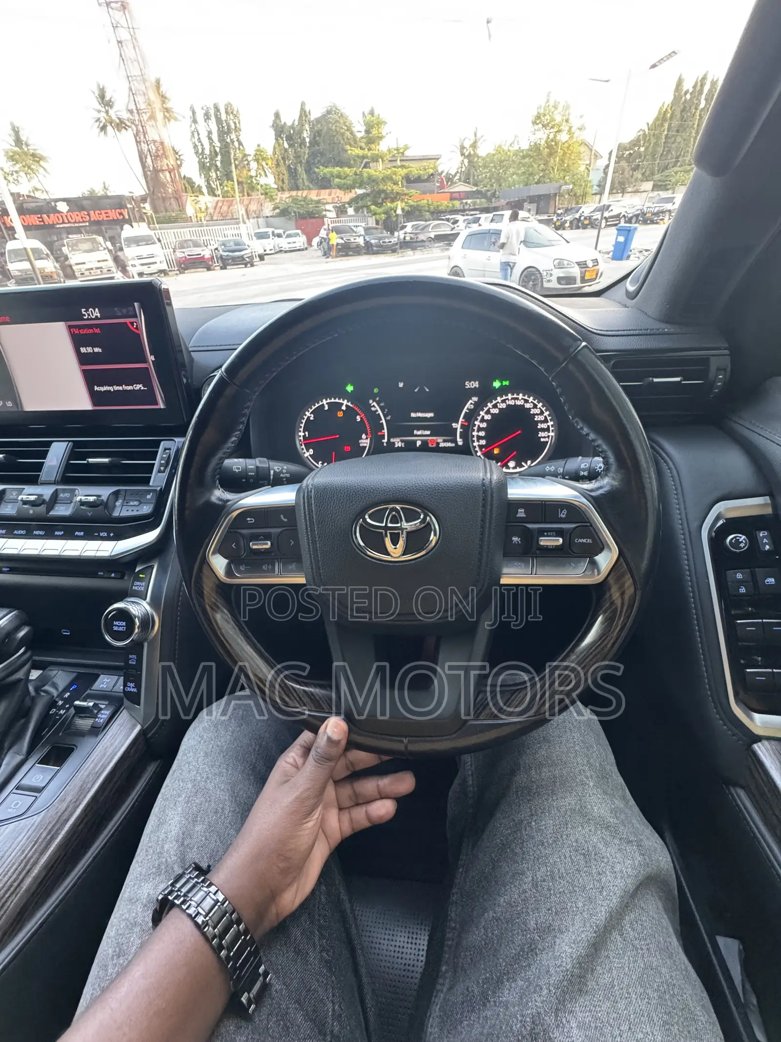 Toyota Land Cruiser LC300 2023 Blue