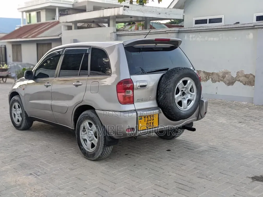 Toyota RAV4 Automatic 2003 Silver