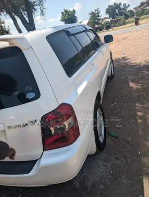 Toyota Kluger 2007 White