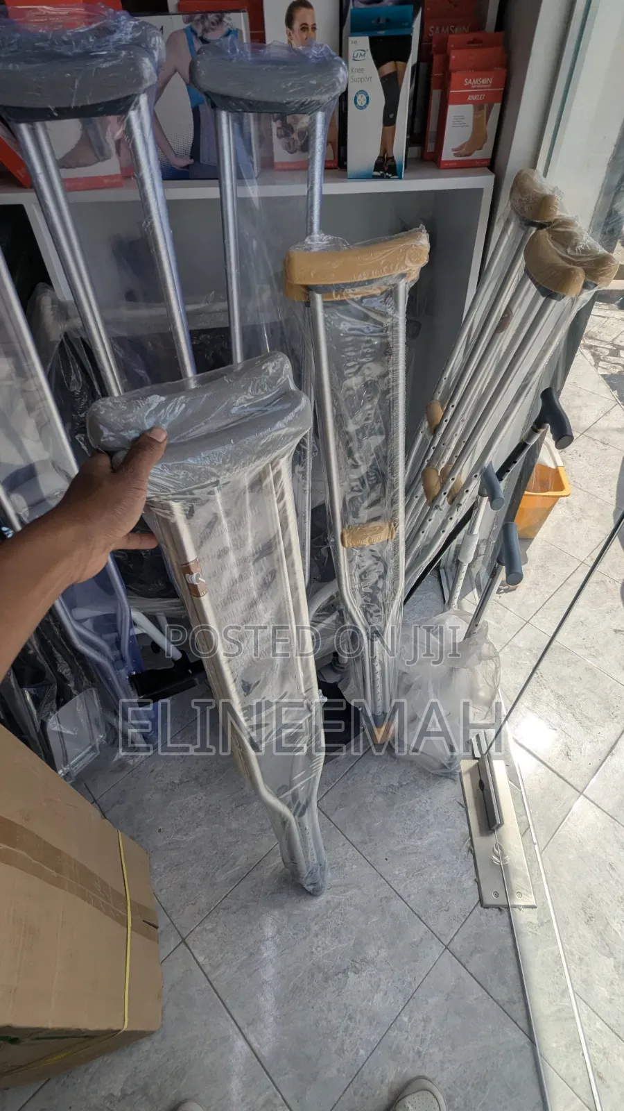 Auxiliary Crutch / Magongo Ya Kutembelea