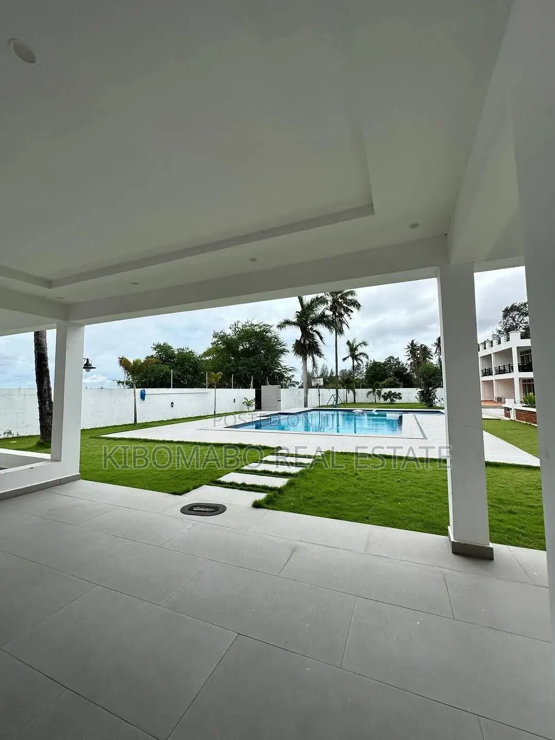 Furnished 4bdrm Villa in Masaki for rent