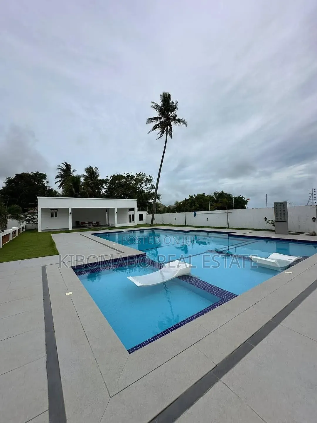 Furnished 4bdrm Villa in Masaki for rent