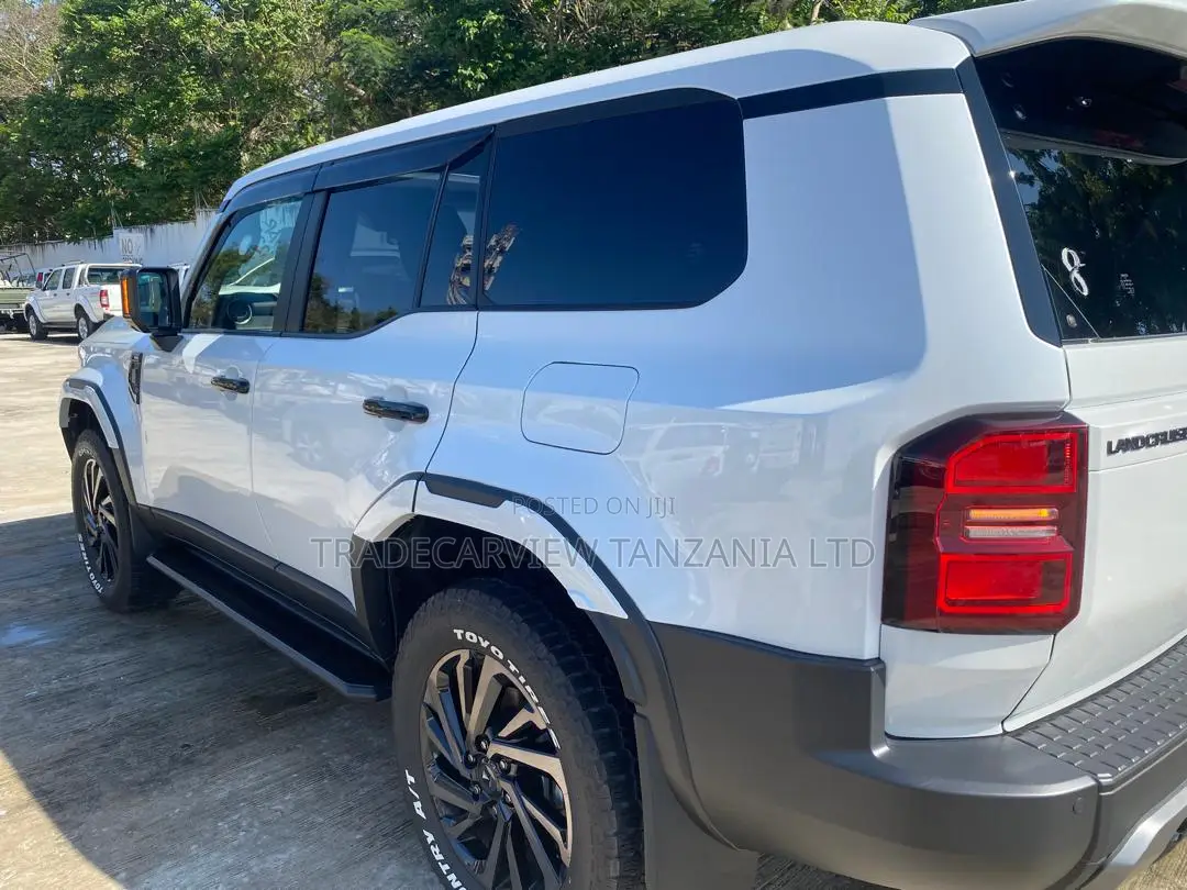 New Toyota Land Cruiser Prado 2.7 2024 White