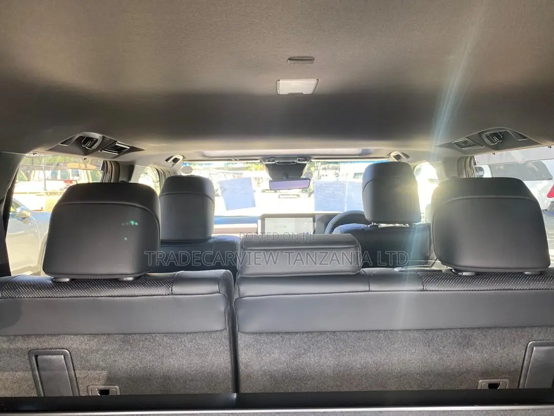 New Toyota Land Cruiser Prado 2.7 2024 White