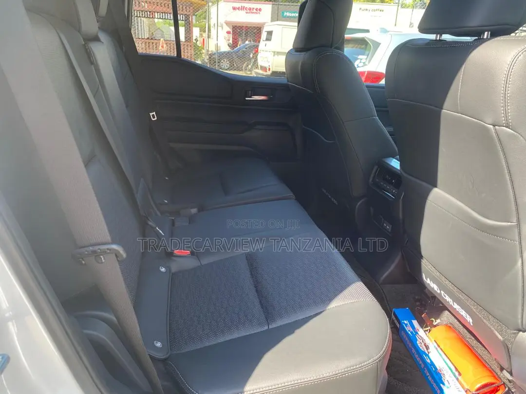 New Toyota Land Cruiser Prado 2.7 2024 White