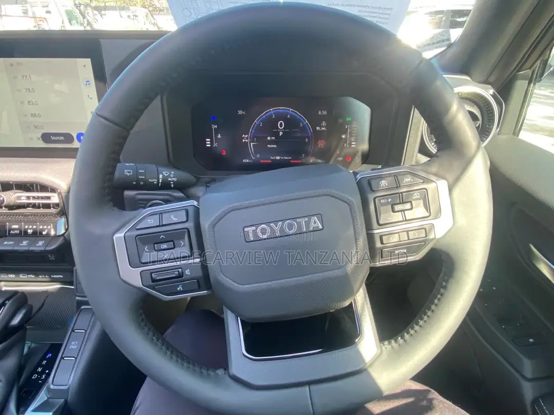 New Toyota Land Cruiser Prado 2.7 2024 White