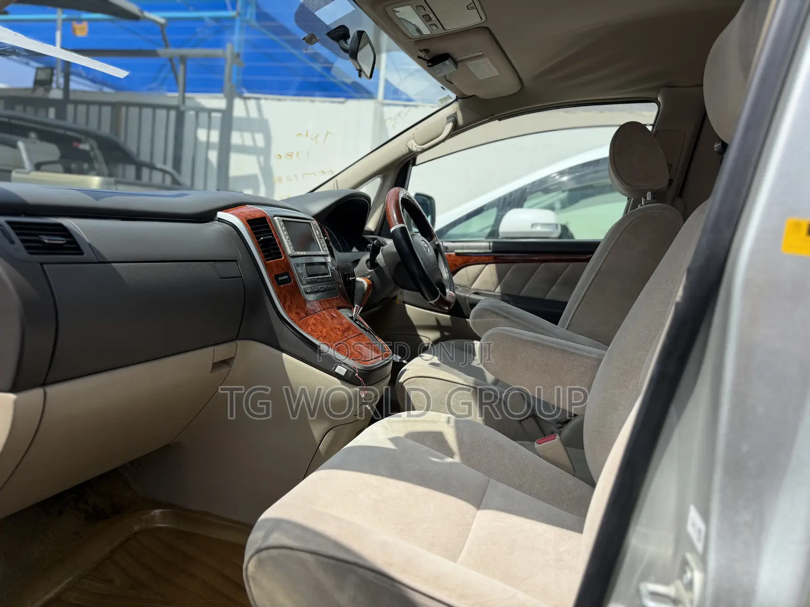 Toyota Alphard 2.4 Petrol FWD 2004 Silver