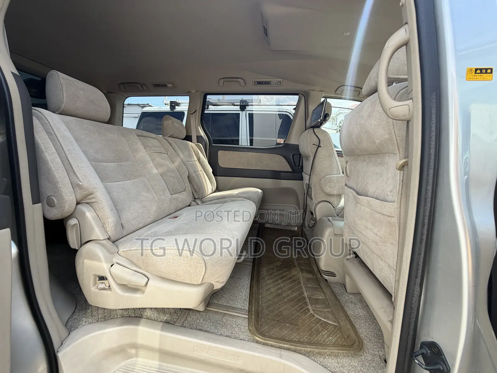 Toyota Alphard 2.4 Petrol FWD 2004 Silver