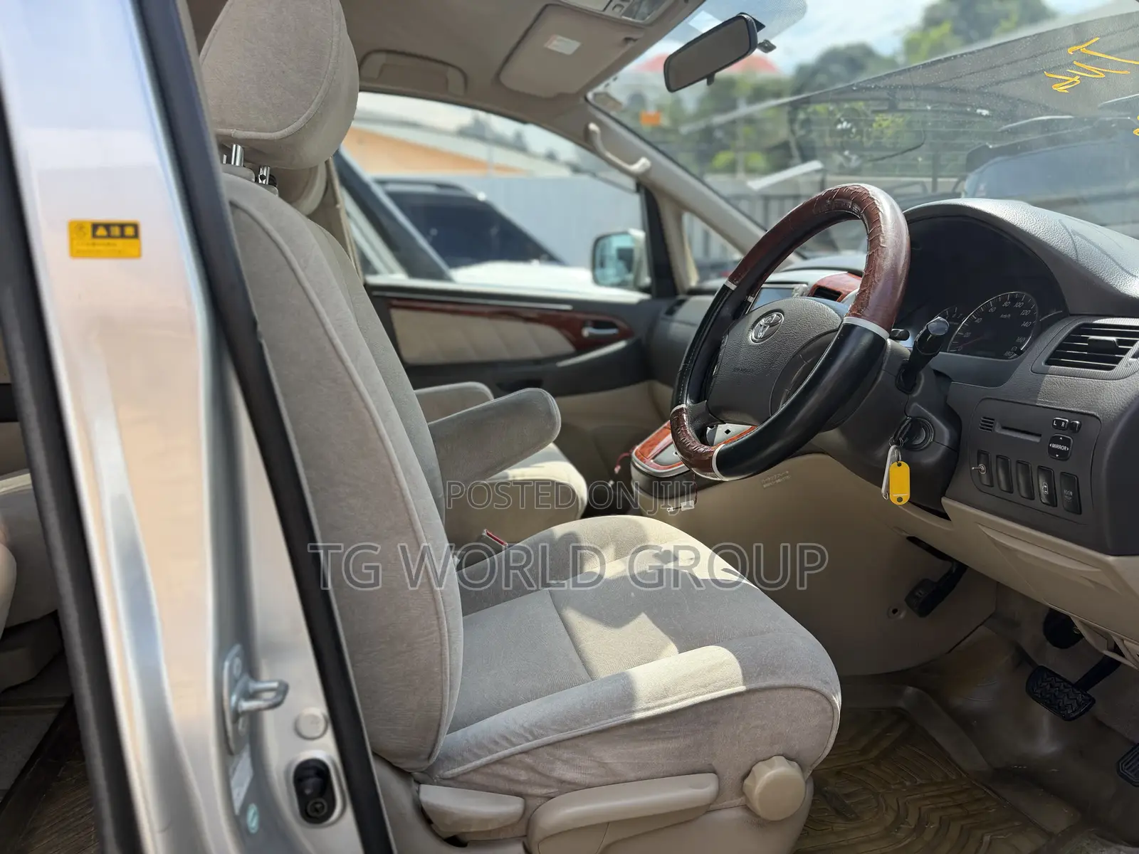 Toyota Alphard 2.4 Petrol FWD 2004 Silver
