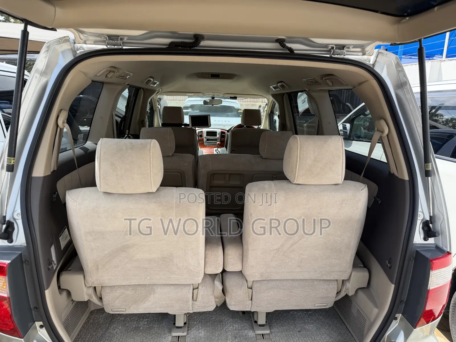 Toyota Alphard 2.4 Petrol FWD 2004 Silver