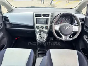 Toyota Ractis 2010 White