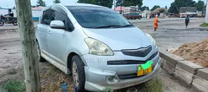 Toyota Ractis 2013 Silver