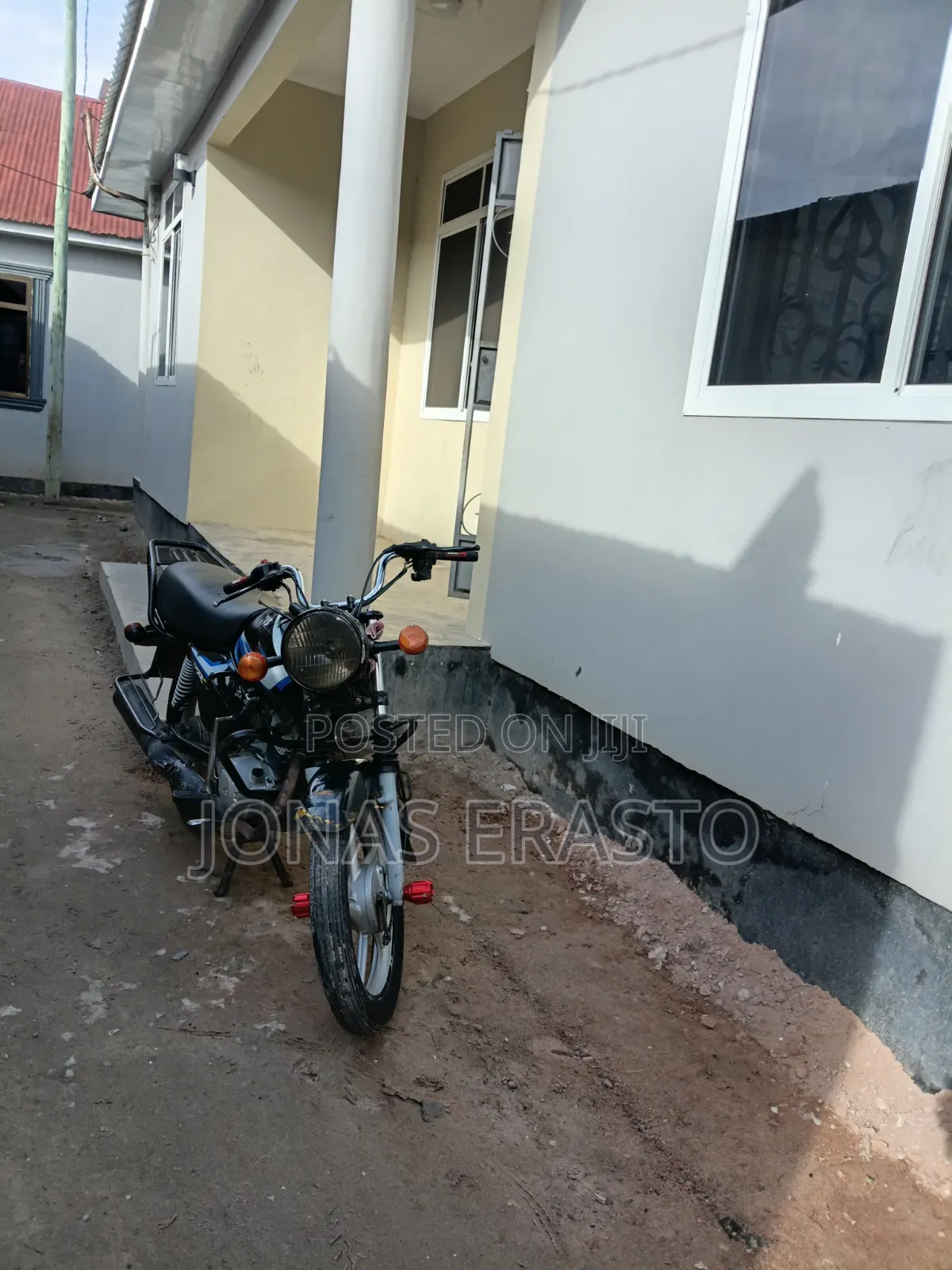 TVS HLX 125 2024 Blue
