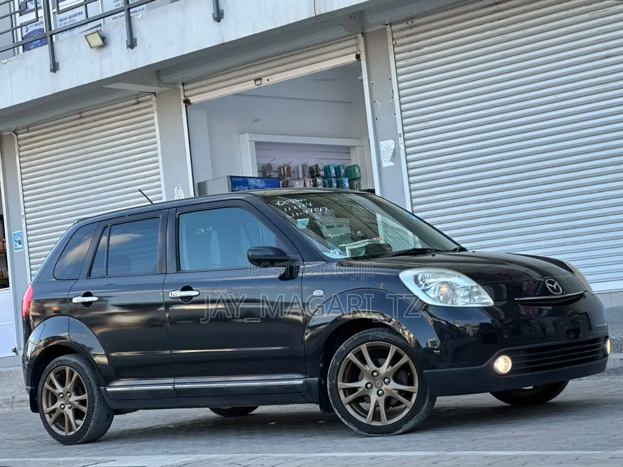 Mazda Verisa 2004 Black