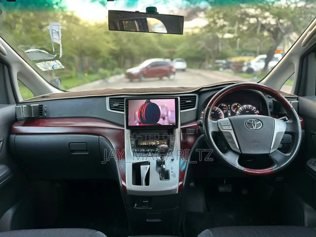 Toyota Vellfire 2010 Black