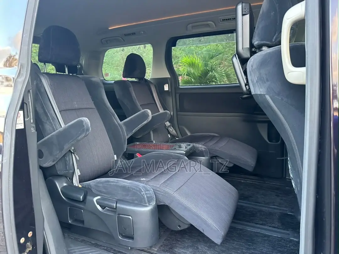 Toyota Vellfire 2010 Black