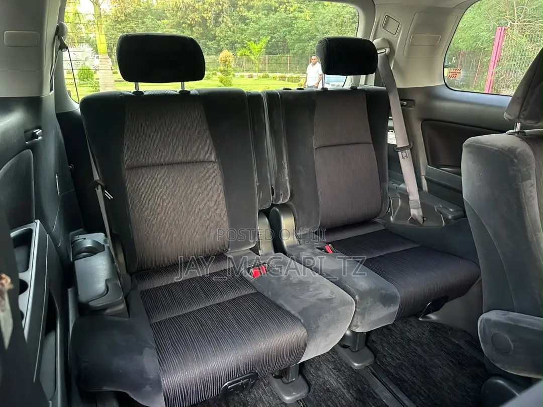 Toyota Vellfire 2010 Black