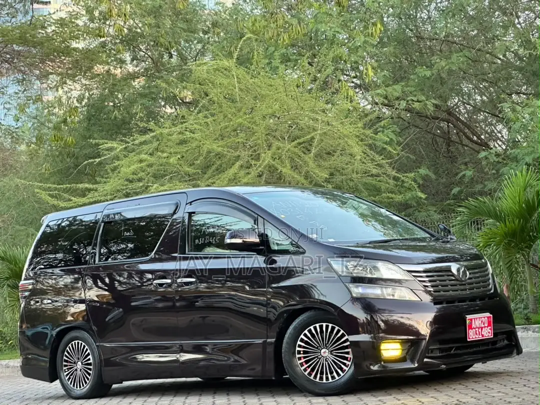 Toyota Vellfire 2010 Black