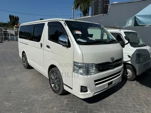 Toyota HiAce 2011 Silver