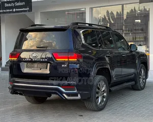 Toyota Land Cruiser 2023 Black