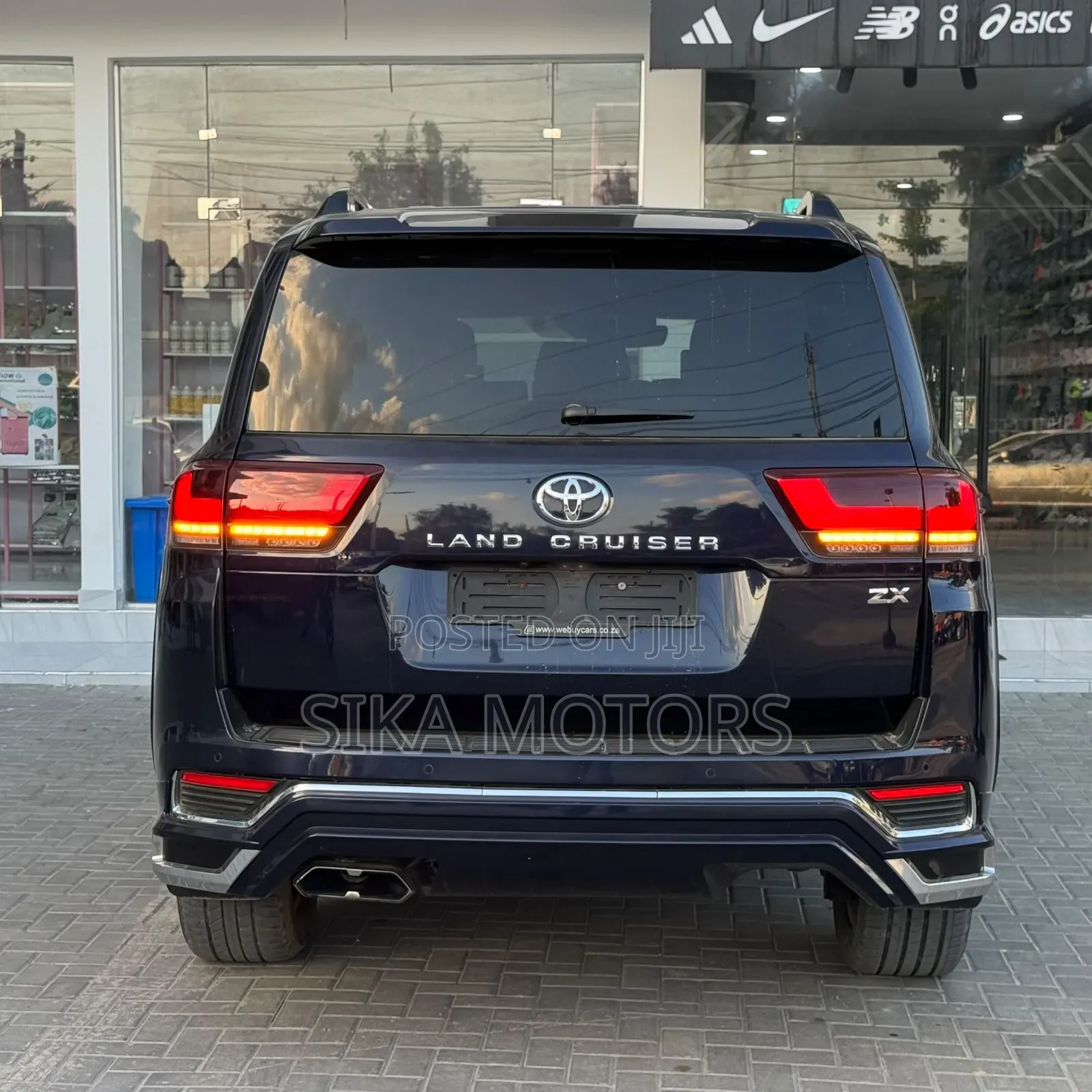 Toyota Land Cruiser 2023 Black