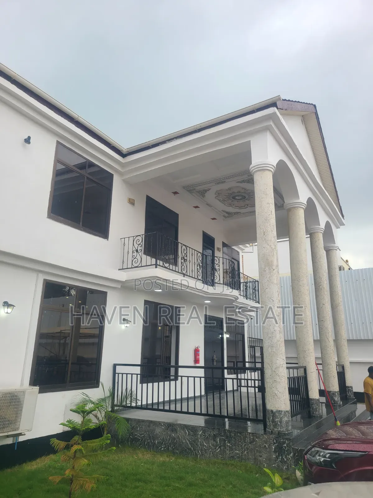 Furnished 4bdrm Villa in Masaki for rent