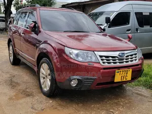 Subaru Forester 2011 Maroon