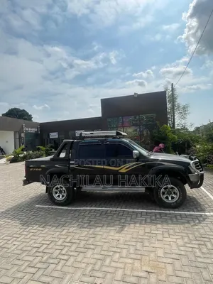 Toyota Hilux 2003 Black