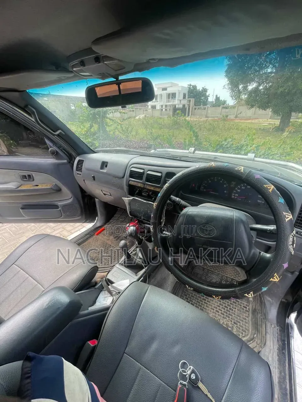 Toyota Hilux 2003 Black