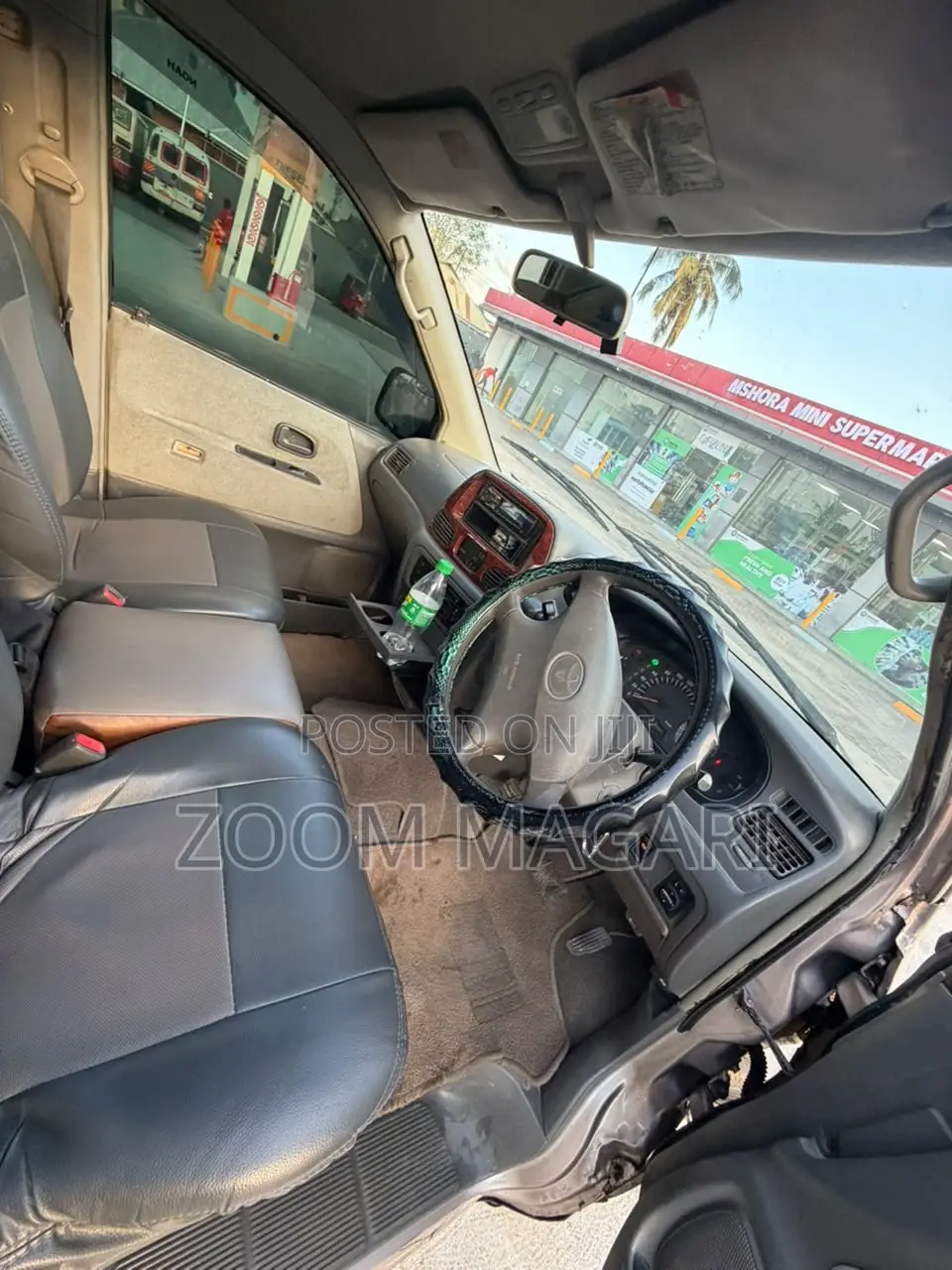 Toyota Noah 2003 Beige