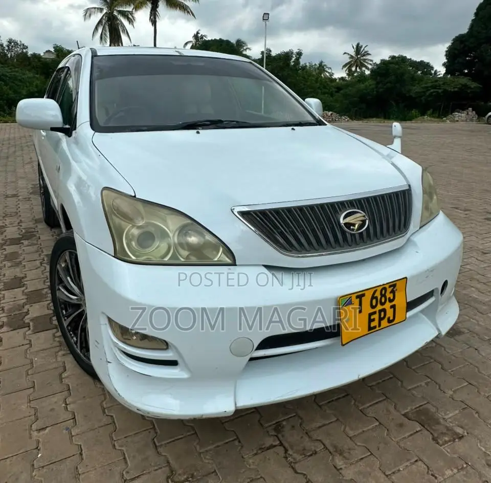 Toyota Harrier 2006 White