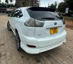 Toyota Harrier 2006 White