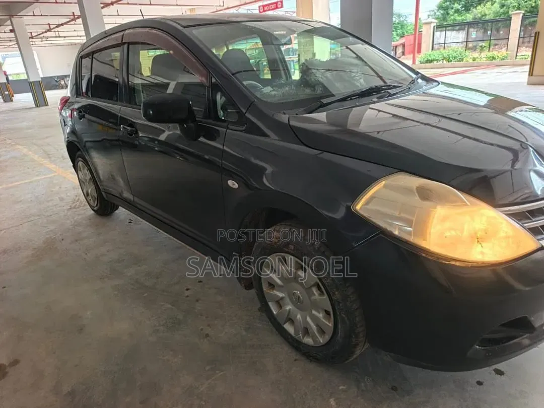 Nissan Tiida 2008 Black