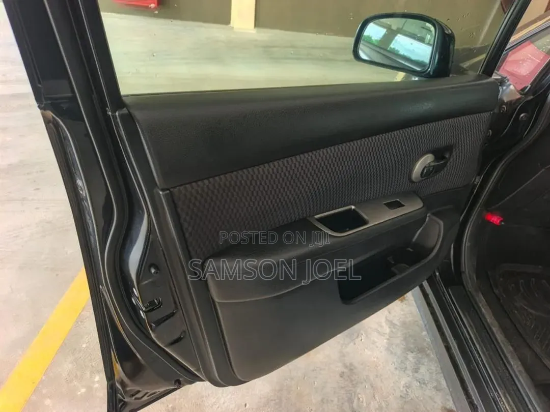 Nissan Tiida 2008 Black