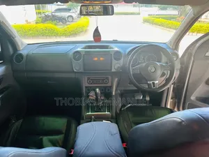 Volkswagen Amarok 2014 Beige