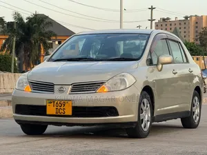 Nissan Tiida 2007 Silver