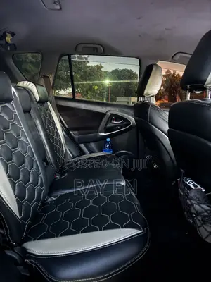Toyota RAV4 2010 Brown